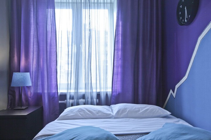Room 9 of 164