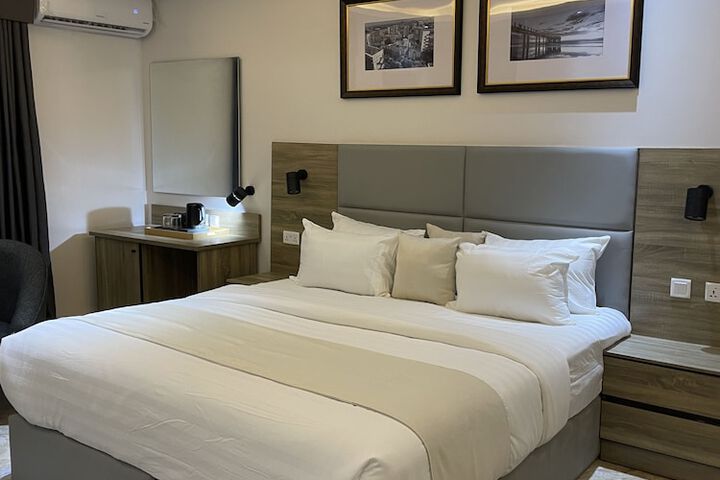 Room 5 of 46