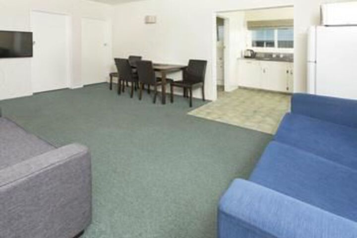 Room 22 of 35