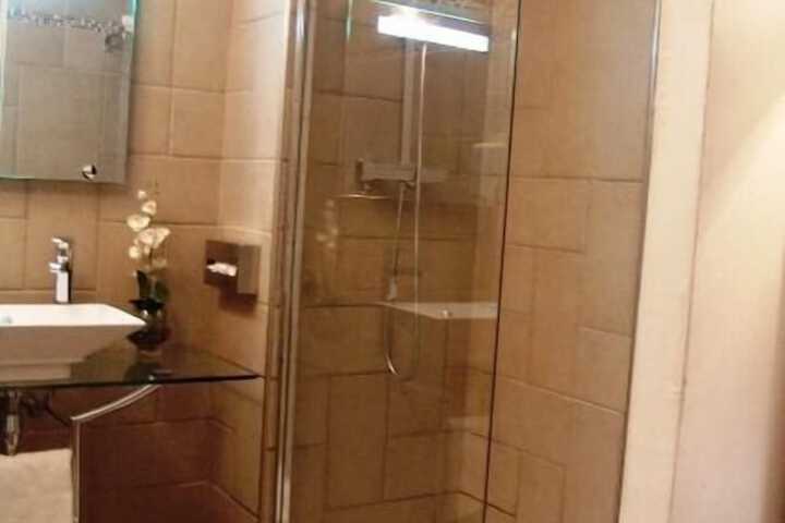 Clean Restrooms