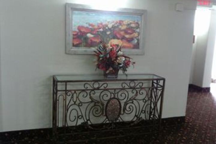 Ballroom/Hall 11 of 28