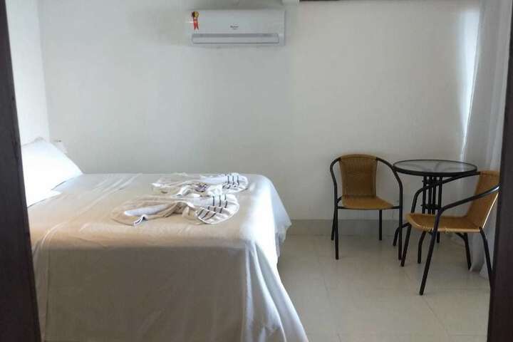 Room 3 of 80