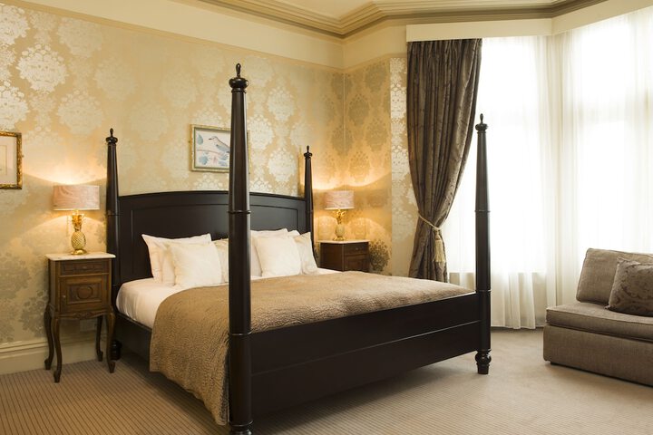 Room 14 of 82