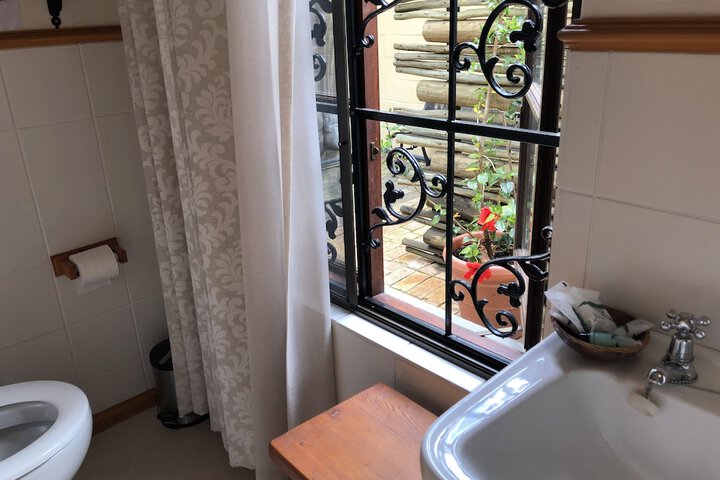 Room 73 of 103