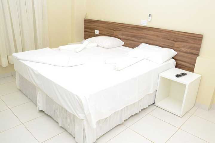 Room 6 of 35
