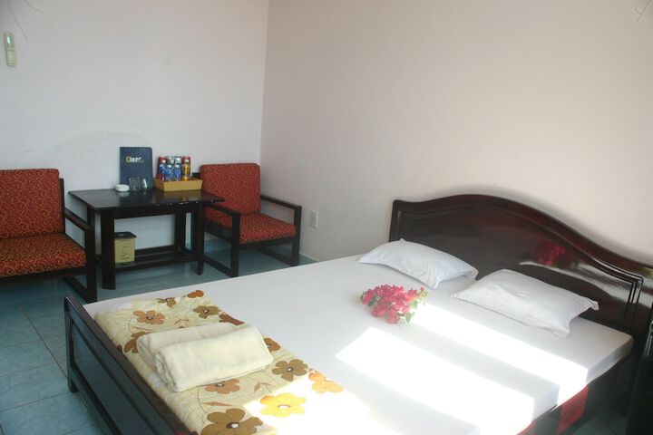 Room 4 of 34