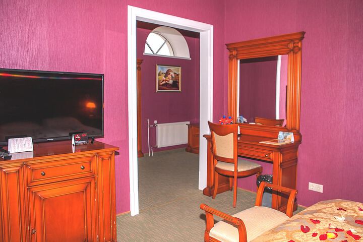 Room 24 of 113