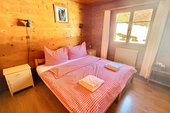 Room 3 of 67