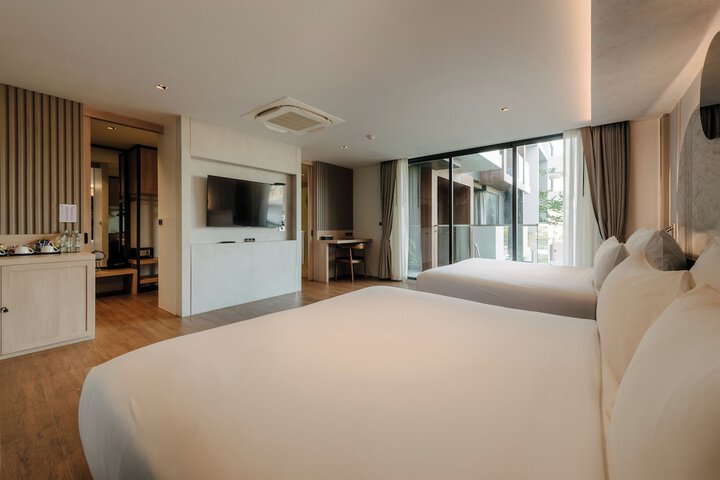 Room 20 of 216