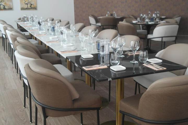 Dining 45 of 51
