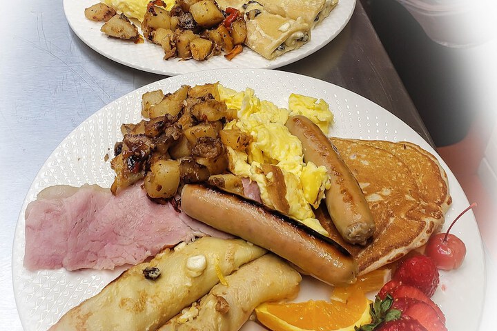 Breakfast/Coffee Service 75 of 82