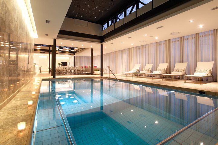 Pool 19 of 55