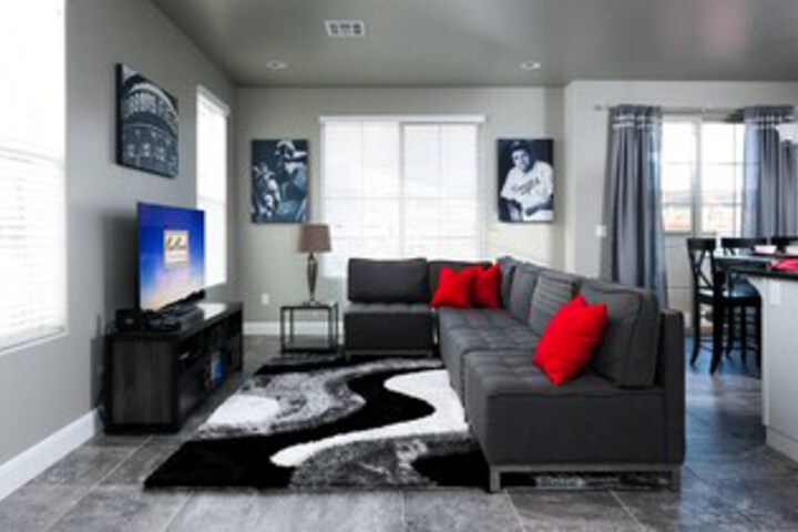 Room 8 of 38
