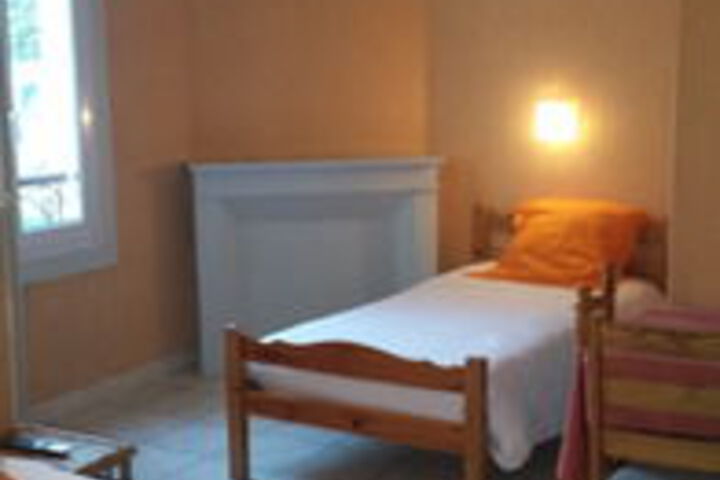 Room 15 of 40