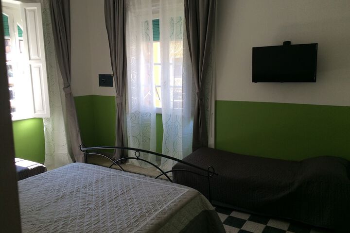 Room 12 of 41