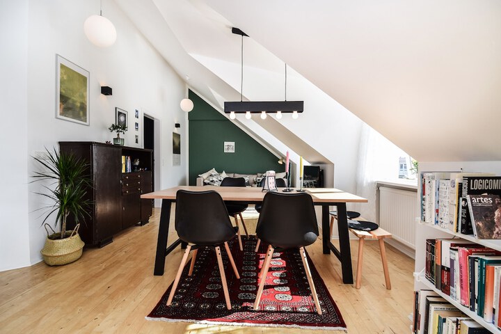Room 8 of 20
