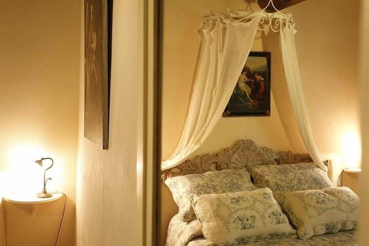 Room 11 of 71