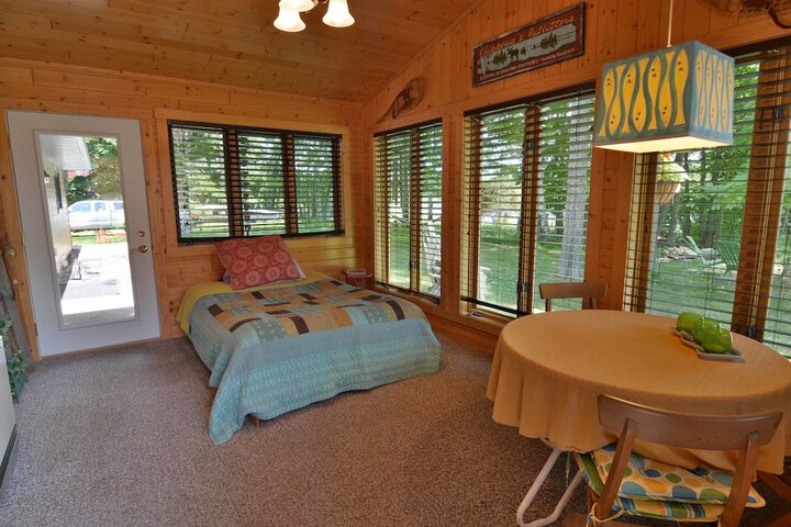 Room 3 of 38
