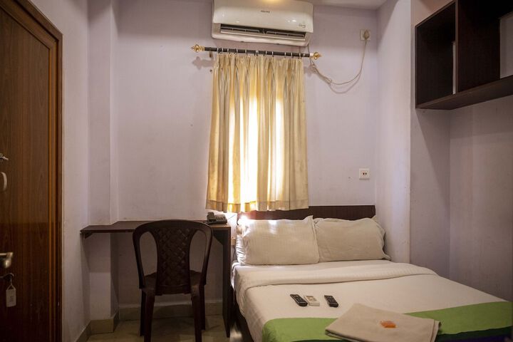 Room 3 of 7