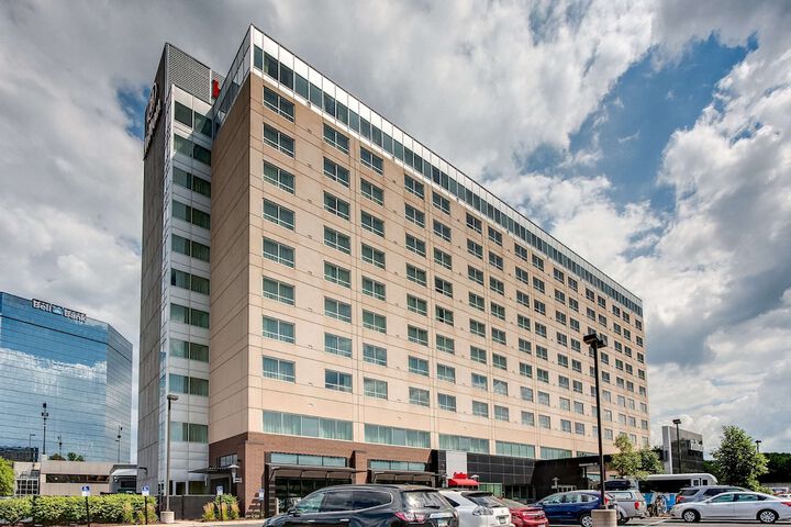 Hotel 84 of 84