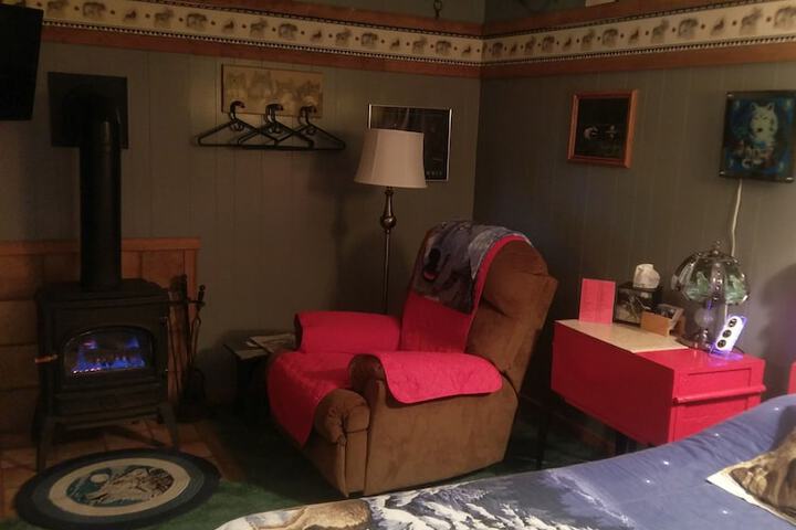 Room 9 of 36