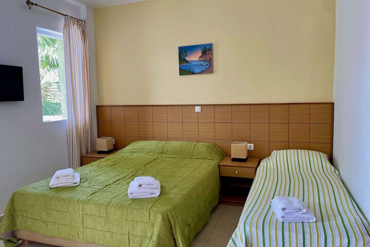 Room 15 of 60