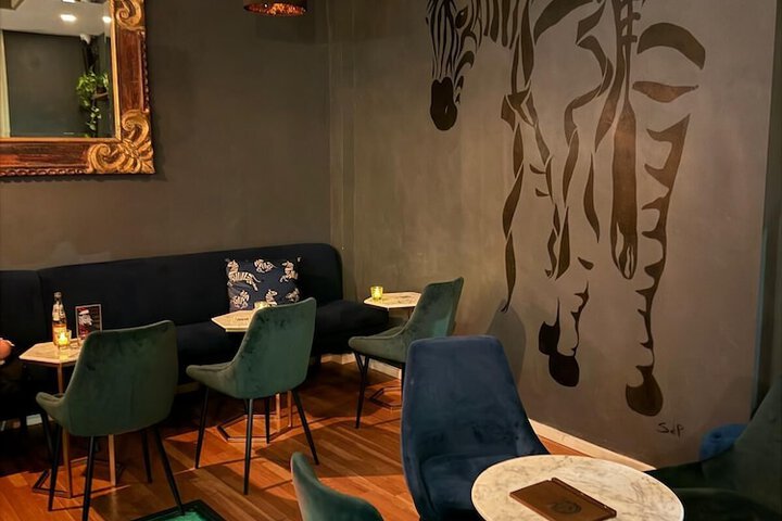 Lounge 134 of 153