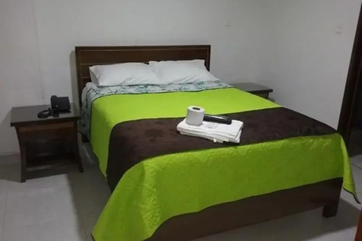 Room 4 of 11