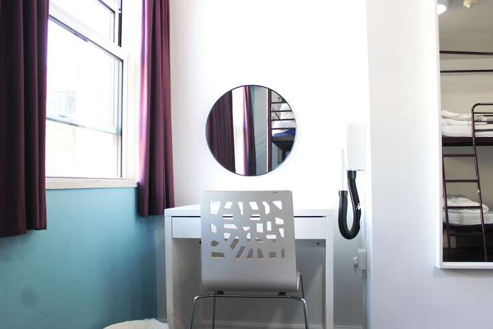Room 51 of 91