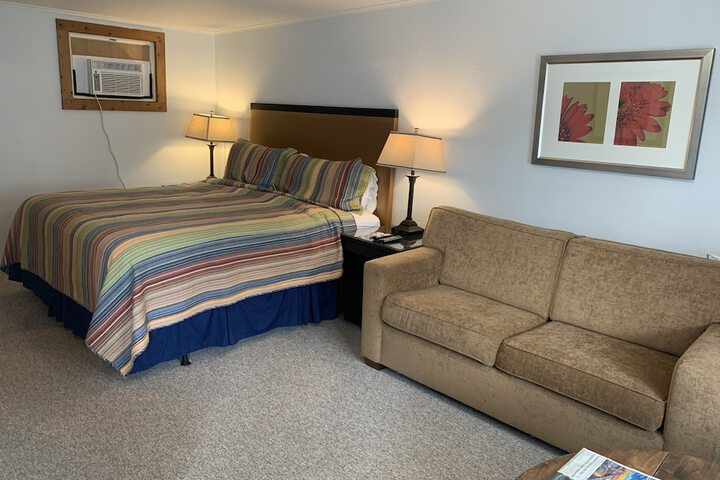 Room 4 of 27