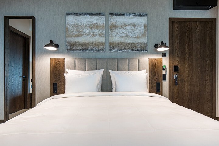 Room 48 of 158