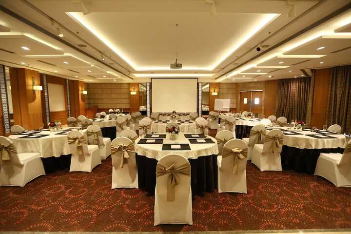 Ballroom/Hall 59 of 73