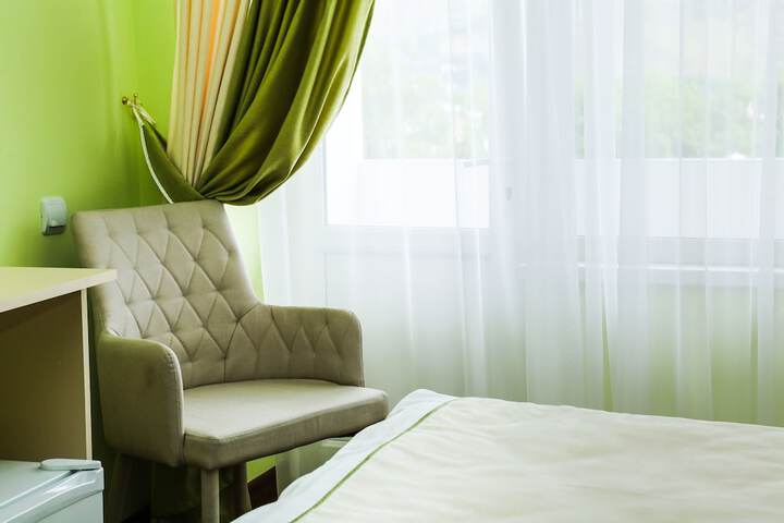 Room 12 of 48