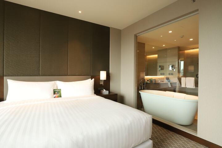 Room 45 of 113