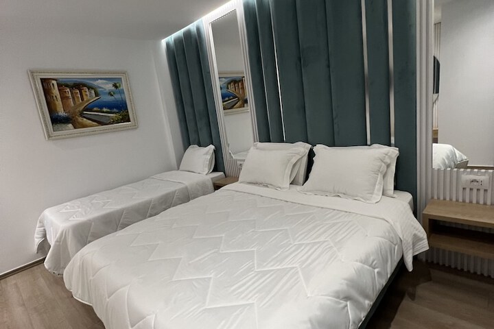 Room 22 of 191