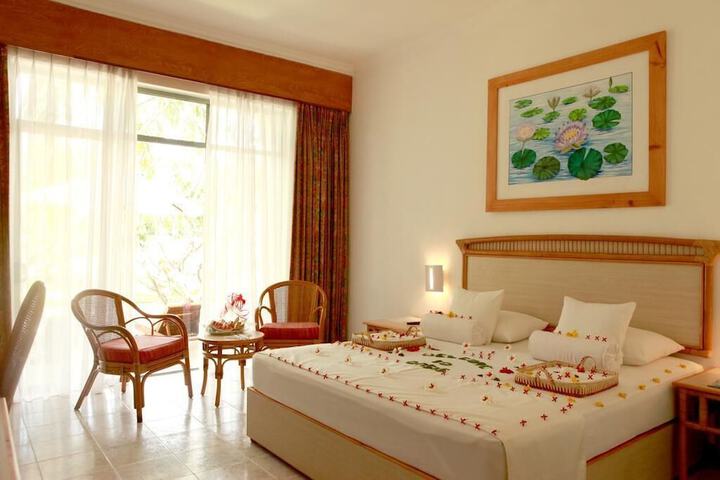 Room 3 of 9
