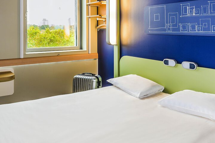 Room 20 of 77