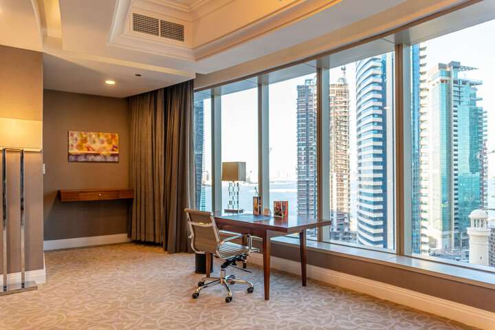 Room 25 of 62