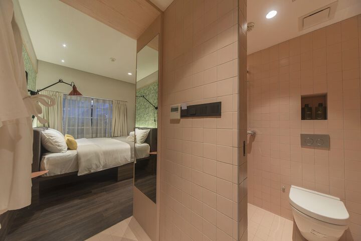 Room 47 of 59