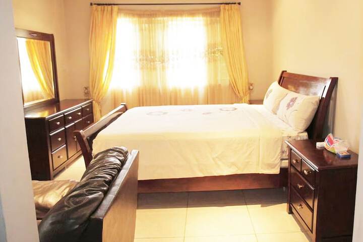 Room 9 of 42