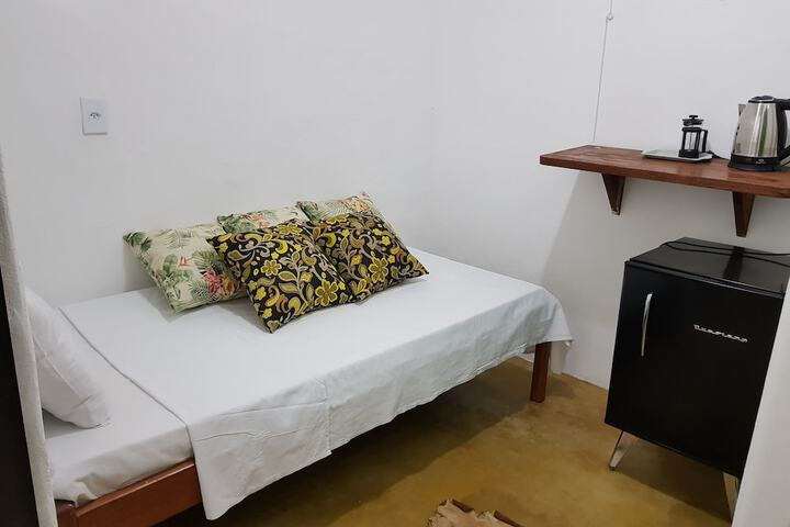 Room 33 of 79