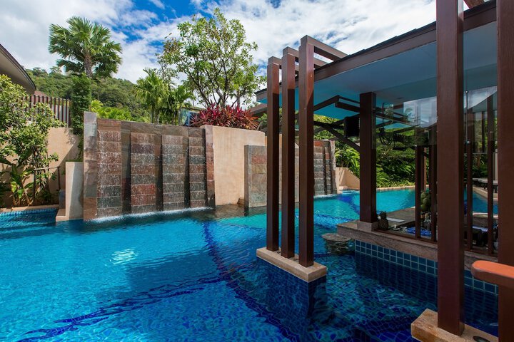 Pool 60 of 102