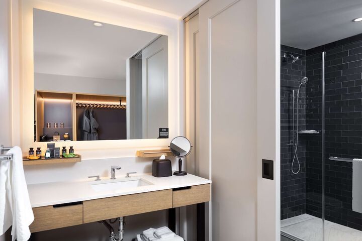 Bathroom shower
