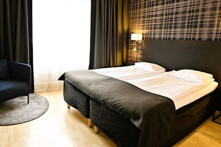 Room 16 of 30