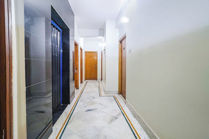 Hotel Interior 4 of 28