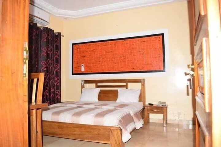 Room 7 of 17