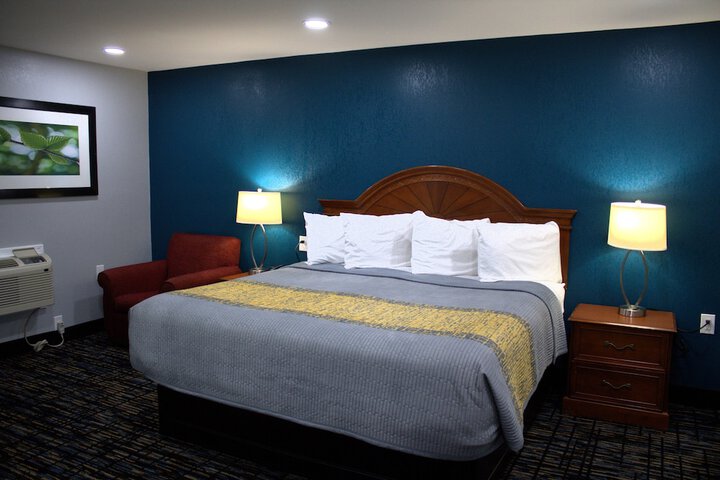 Room 18 of 112