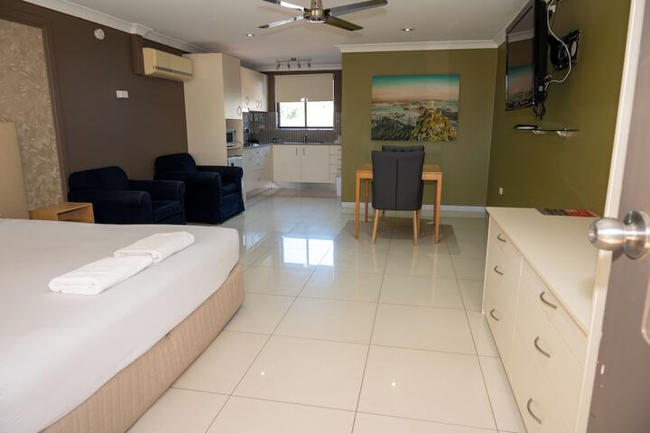 Room 21 of 82