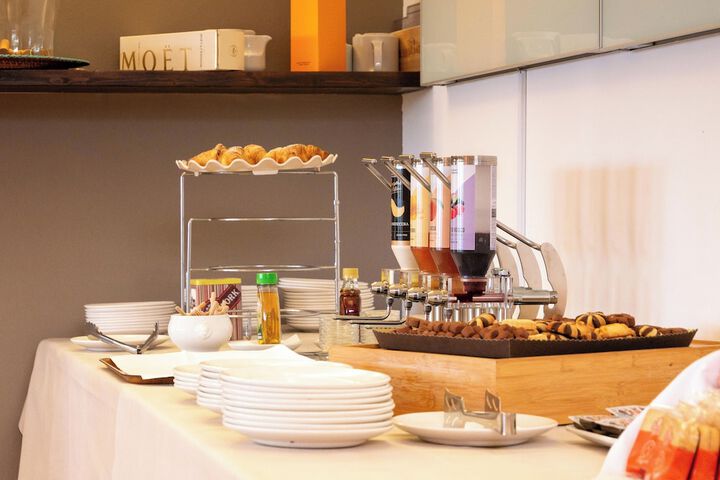 Breakfast/Coffee Service 37 of 49