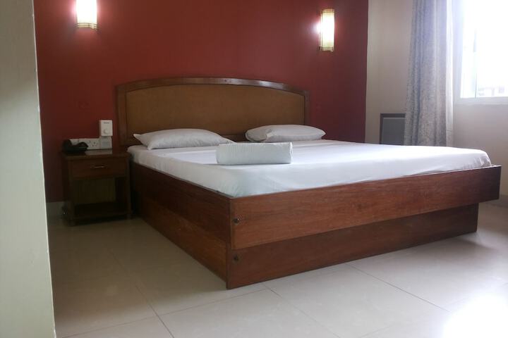 Room 9 of 46